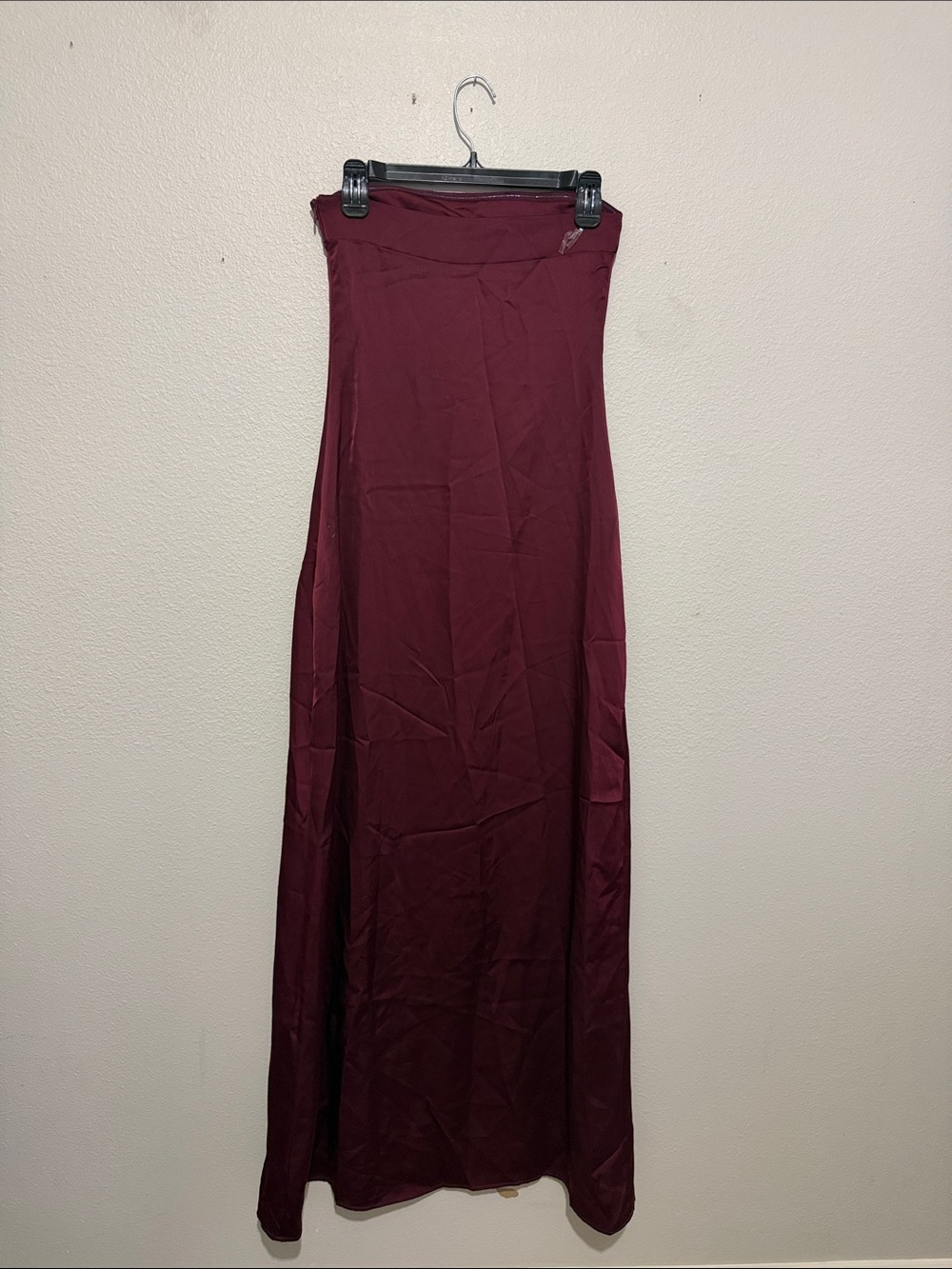 Peppermayo Jiana Strapless Merlot Maxi Dress Elegant Fitted Party Satin - Picture 5 of 10